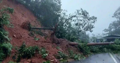 அடுத்த அதிர்ச்சி     கர்நாடகாவிலும் பயங்கர நிலச்சரிவு     நிலவரம் என்ன    வெளியான பரபரப்பு தகவல்    