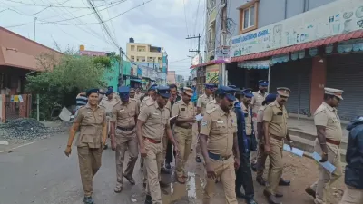 தனியார் கல்லூரியில் 500 போலீசார் அதிரடி சோதனை    சிக்கிய போதை பொருள்    30 மாணவர்கள் கைது   