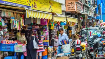 வியாபாரிகளுக்கு குட் நியூஸ்     தீபாவளி முன்னிட்டு இரவு 1 வரை கடைகள் இயங்க அனுமதி    