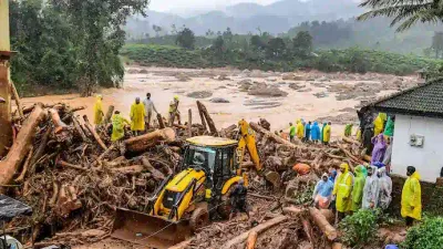 kerala   நிலைகுலைய வைத்த நிலச்சரிவு     பலி எண்ணிக்கை 200ஆக உயர்வு    