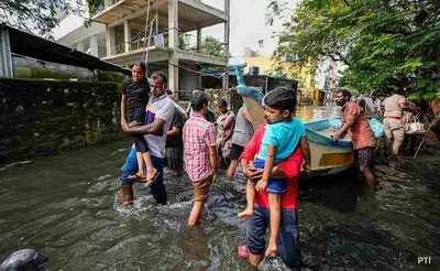 வெள்ளம் பாதித்த 4 மாவட்டங்களில் இன்று சிறப்பு முகாம் … ஆதார்  ரேஷன் கார்டு இலவசமாக பெறலாம் 