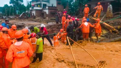 நாட்டையே உலுக்கிய வயநாடு நிலச்சரிவு     தொடரும் மரண ஒலம்   பலி எண்ணிக்கை 146 ஆக உயர்வு    