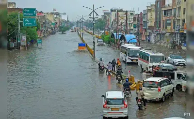 தொடரும் இயற்கை பேரழிவுகள்   கனமழையால் ஒரே நாளில் 20 பேர் பலி 