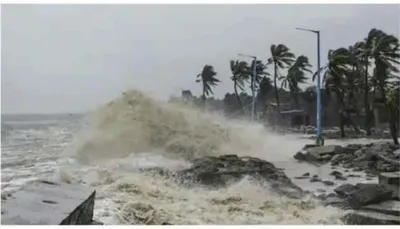 13 அடி வரை கடல் அலை சீற்றம்    காரைக்கால்   மாமல்லபுரம் இடையே புயல் எப்பொழுது கரையை கடக்கும்    