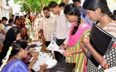 சென்னையில் நாளை  அக் 25  மாபெரும் வேலைவாய்ப்பு முகாம்     இளைஞர்களே மிஸ் பண்ணிடாதீங்க    