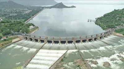 முழு கொள்ளளவை எட்டியது மேட்டூர் அணை     காவிரி கரையோர மக்களுக்கு எச்சரிக்கை    