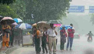 தமிழ்நாட்டில் இன்று மிக கனமழை எச்சரிக்கை     ரொம்ப பயங்கரமா இருக்கப்போகுது     வானிலை மையம் வார்னிங்    