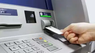 atm கார்டு வச்சிருக்கீங்களா  அப்போ ரூ 10 லட்சம் வரை க்ளைம் செய்யலாம்   எப்படி தெரியுமா 