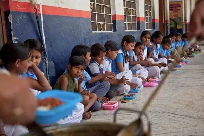 பிளாஸ்டிக் வாட்டர் பாட்டில்  டிபன் பாக்ஸ்  பயன்படுத்தினால் கேன்சர்     பள்ளி கல்வித்துறை முக்கிய உத்தரவு    