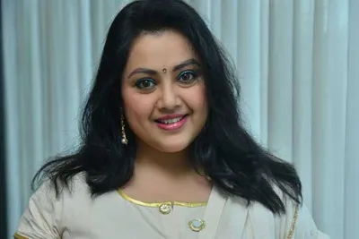 பாஜக வில் இணைகிறாரா நடிகை மீனா  இணையத்தில் தீயாய் பரவும் செய்தி    